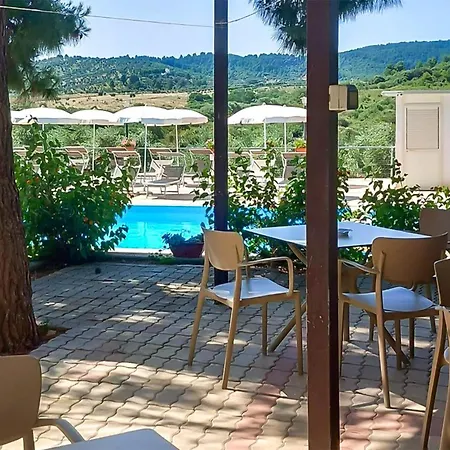 1 Bedroom Amazing In Apartment